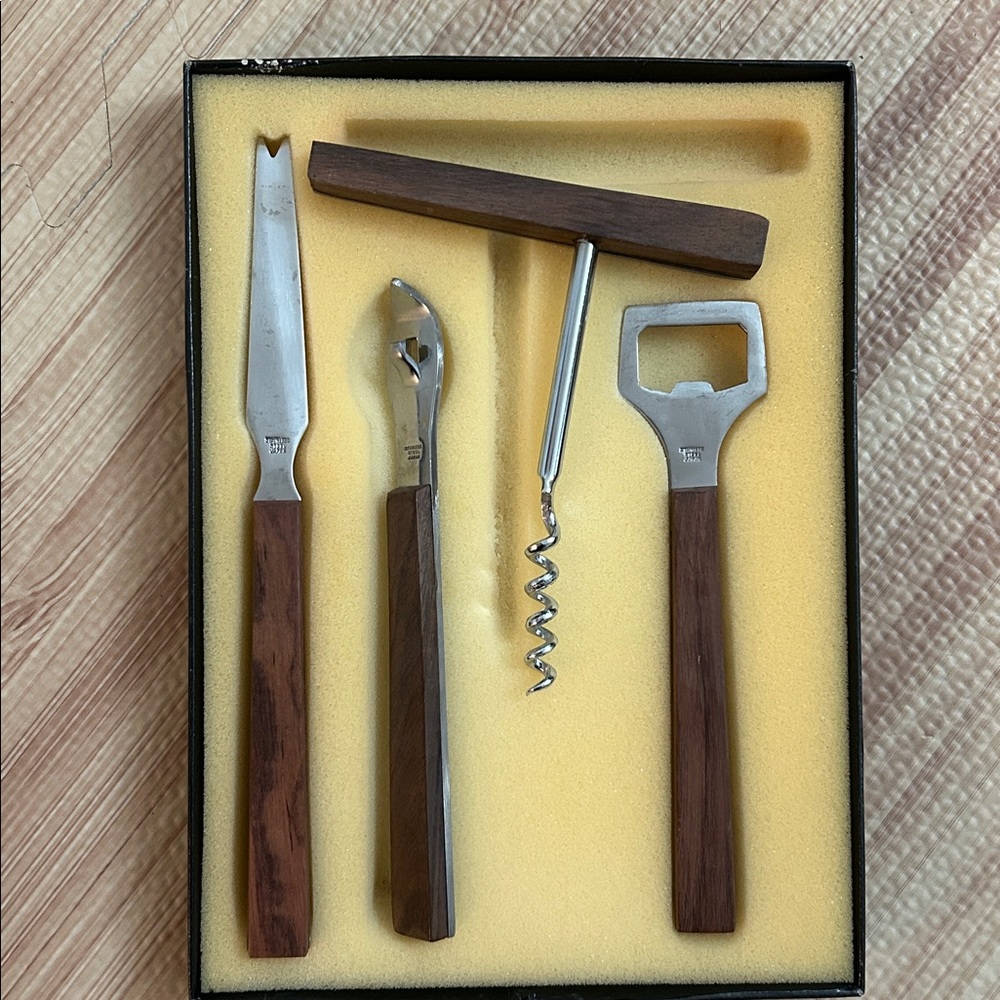 VINTAGE 1970s Playboy Stainless Steel / Wood bar set - Picture 4 of 7